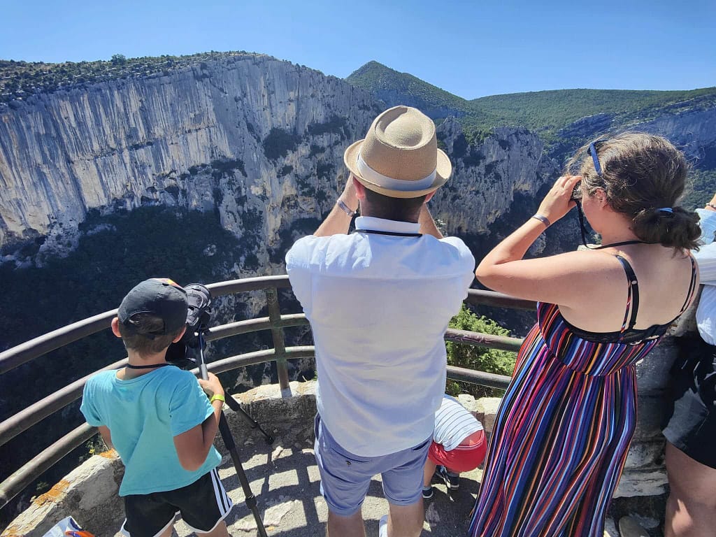 Visite des vautours avec enfants
